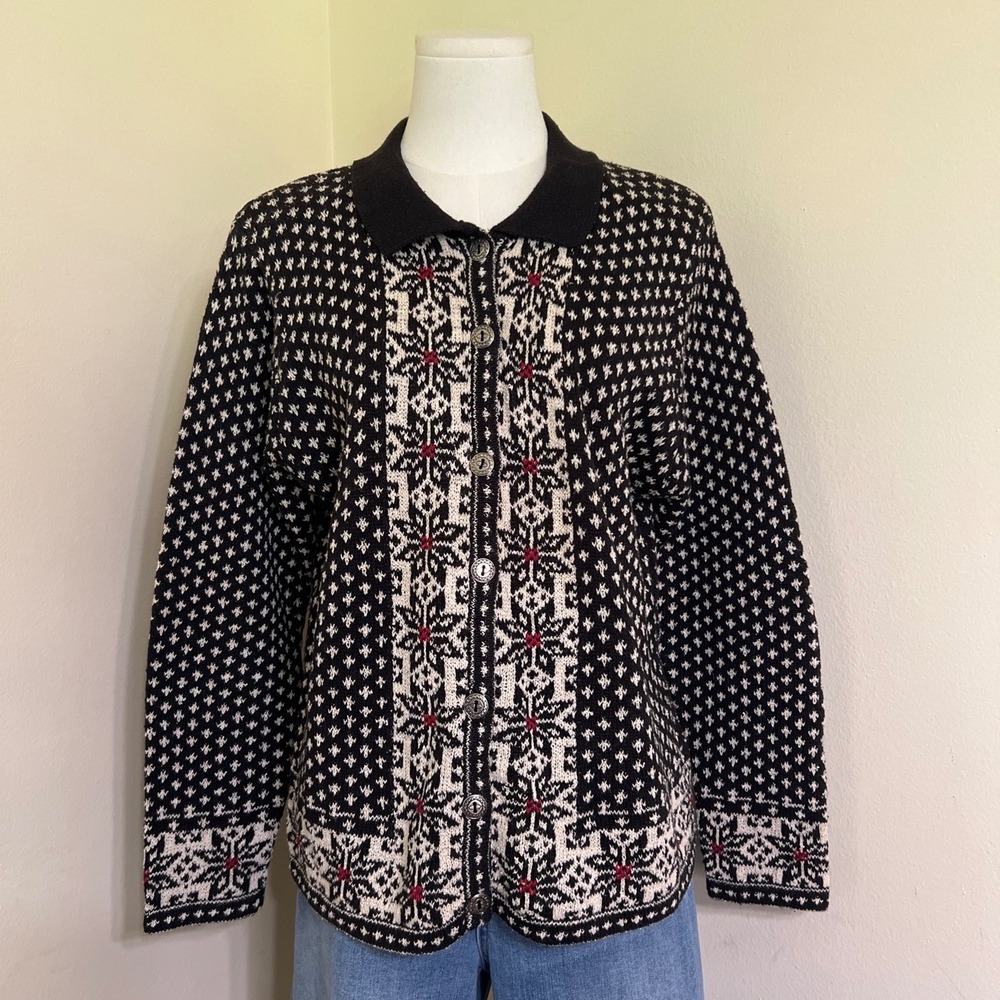 Capacity Nordic Fair Isle Cardigan Sweater Black Cream Snowflake Button Front S